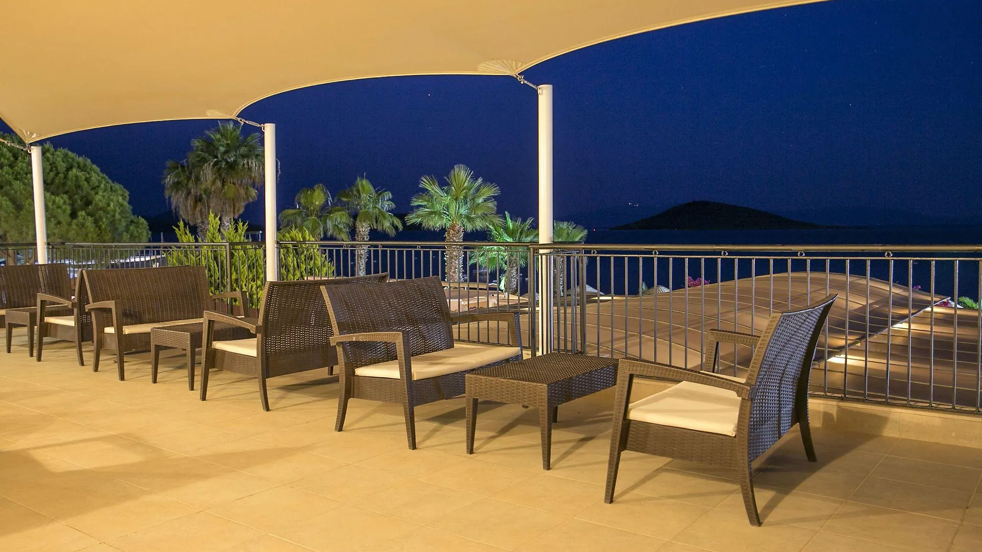 Bodrum Sea Side Beach Club Hotel Ortakent